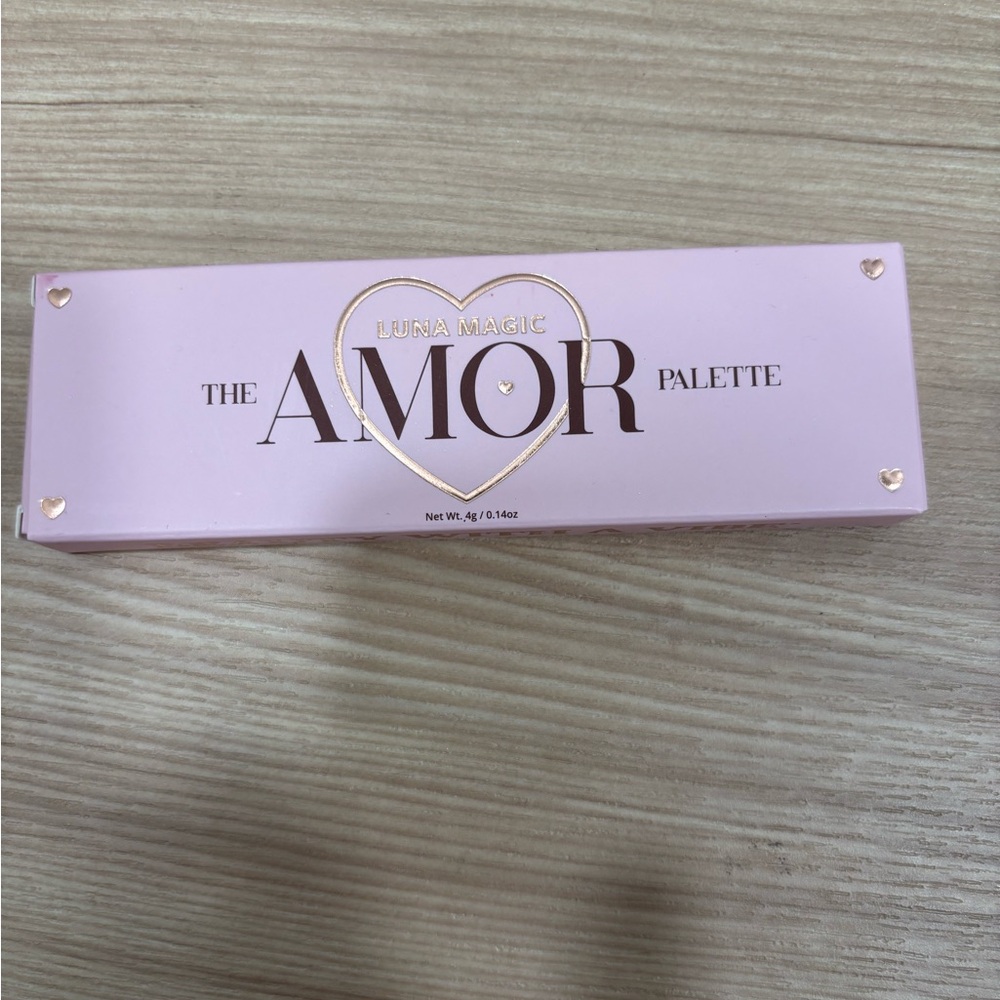 Luna Magic Amor Eyeshadow Palette - 5 pan eyeshadow NWT $8